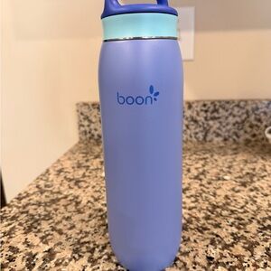 Boon Blue Water Bottle with Handle for BF Moms